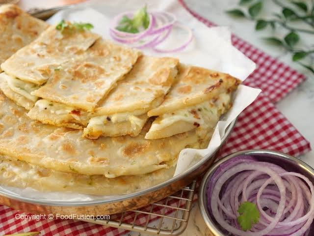 Crispy Aloo & Cheese Paratha Meal